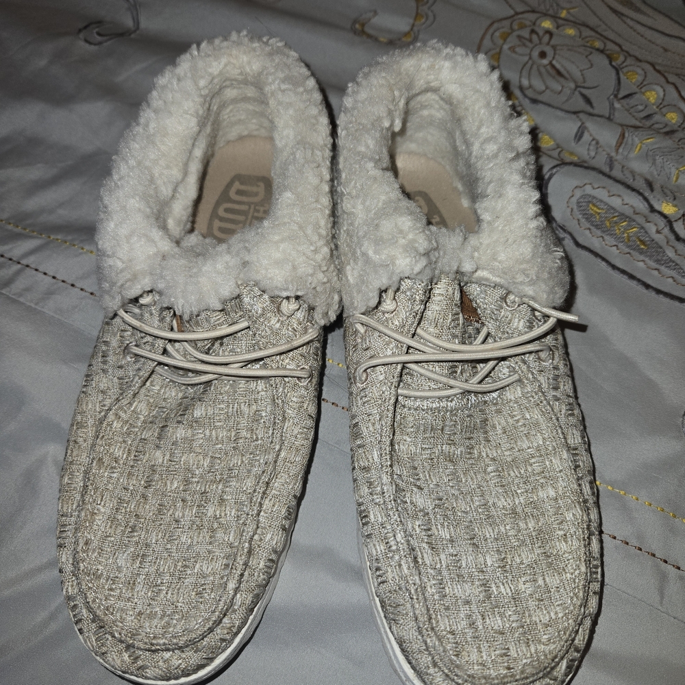 Hey Dude Cream Faux-Sherpa Slip-On Slippers